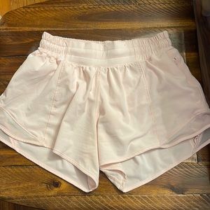 Lululemon light pink Hotty Hot Low Rise Shorts Size 4